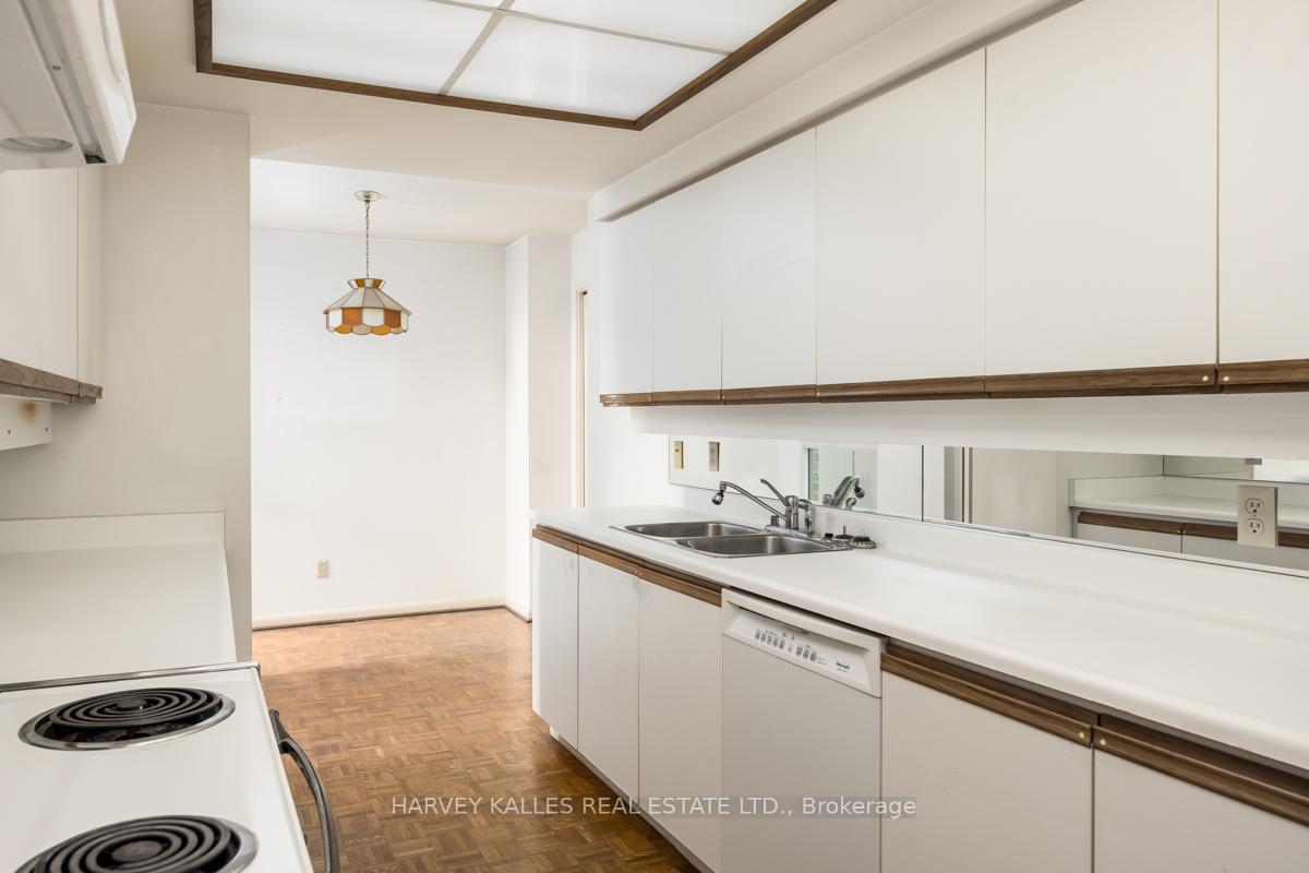 #601 - 278 Bloor St E, Toronto, ON M4W3M4 | 2 Bedroom 2 Bathroom Condo Apt | Image 13