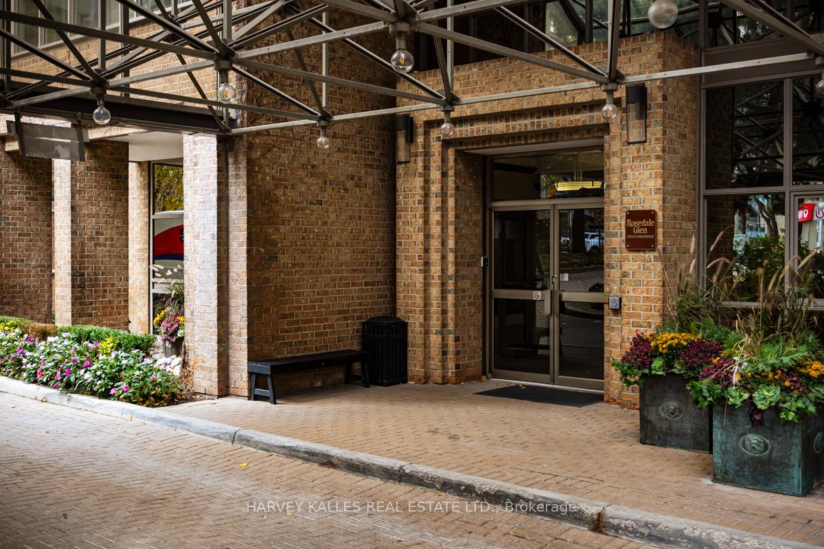 #601 - 278 Bloor St E, Toronto, ON M4W3M4 | 2 Bedroom 2 Bathroom Condo Apt | Image 4