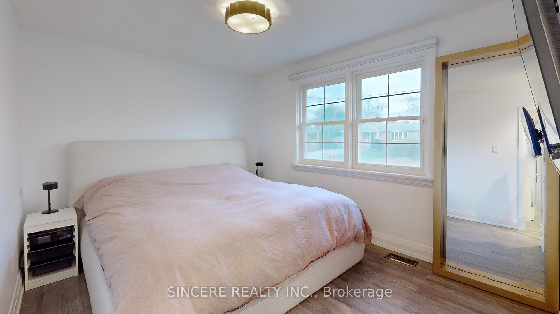 39 Greengrove Cres, Toronto, ON M3A1H8 | 3 Bedroom 3 Bathroom Detached House | Image 15