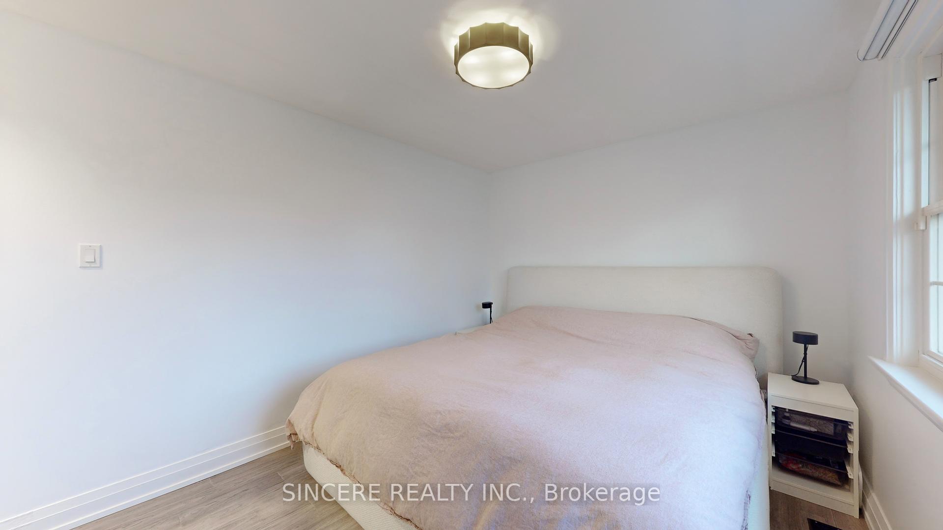 39 Greengrove Cres, Toronto, ON M3A1H8 | 3 Bedroom 3 Bathroom Detached House | Image 16