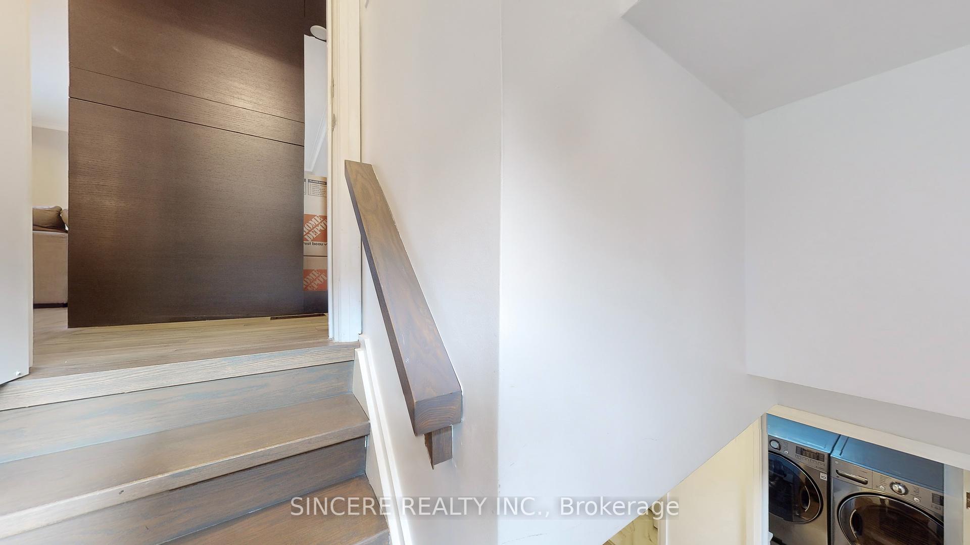 39 Greengrove Cres, Toronto, ON M3A1H8 | 3 Bedroom 3 Bathroom Detached House | Image 23