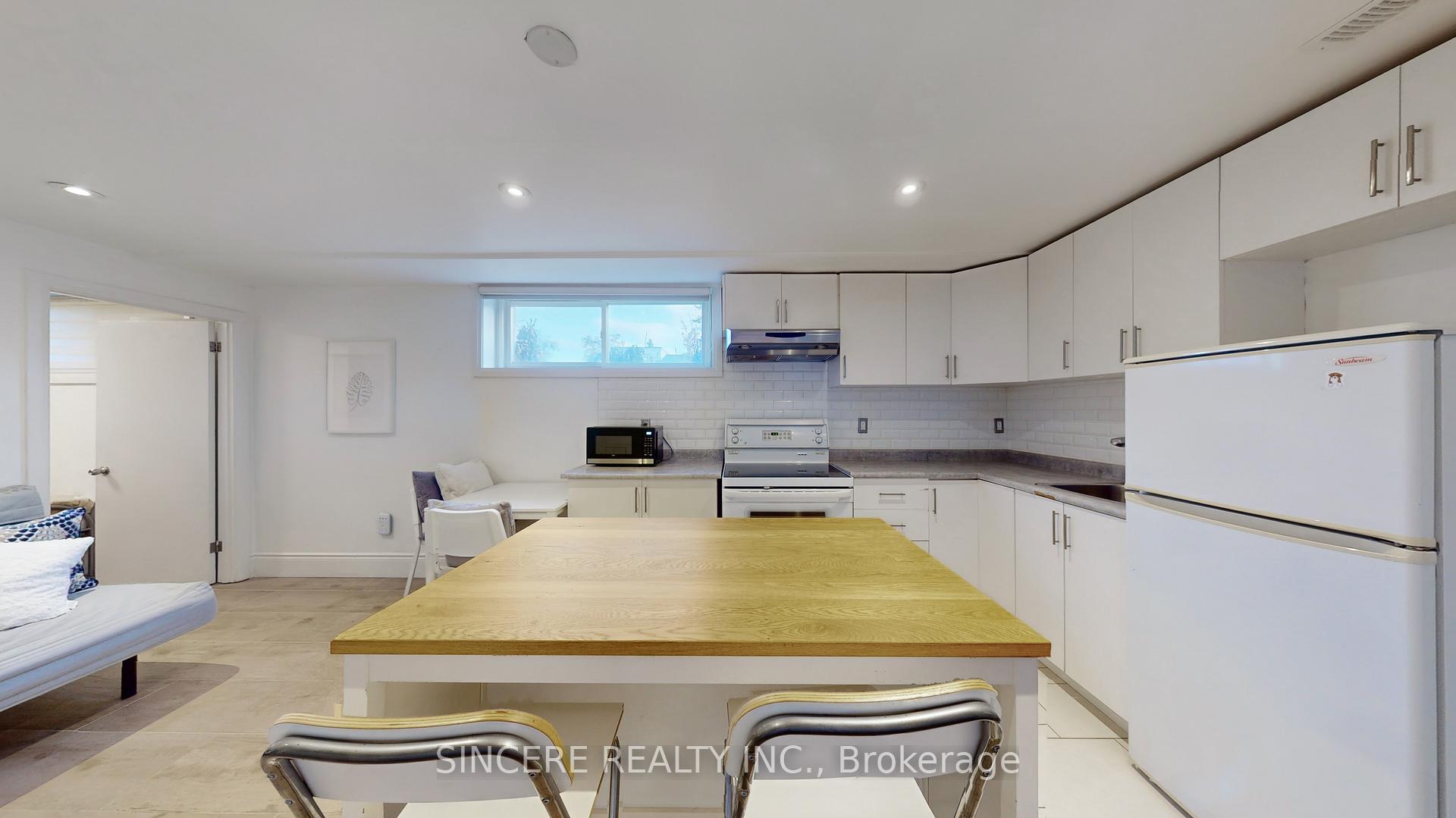 39 Greengrove Cres, Toronto, ON M3A1H8 | 3 Bedroom 3 Bathroom Detached House | Image 26