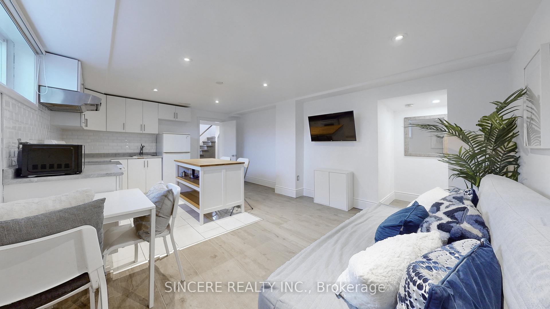 39 Greengrove Cres, Toronto, ON M3A1H8 | 3 Bedroom 3 Bathroom Detached House | Image 27