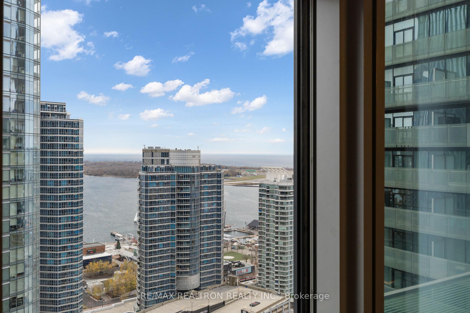 #2704 - 14 York St, Toronto, ON M5J0B1 | 1 Bedroom 1 Bathroom Condo Apt | Image 12