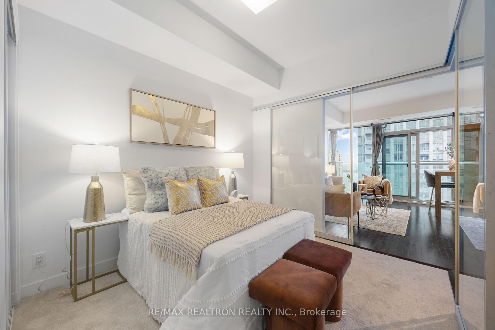 #2704 - 14 York St, Toronto, ON M5J0B1 | 1 Bedroom 1 Bathroom Condo Apt | Image 14