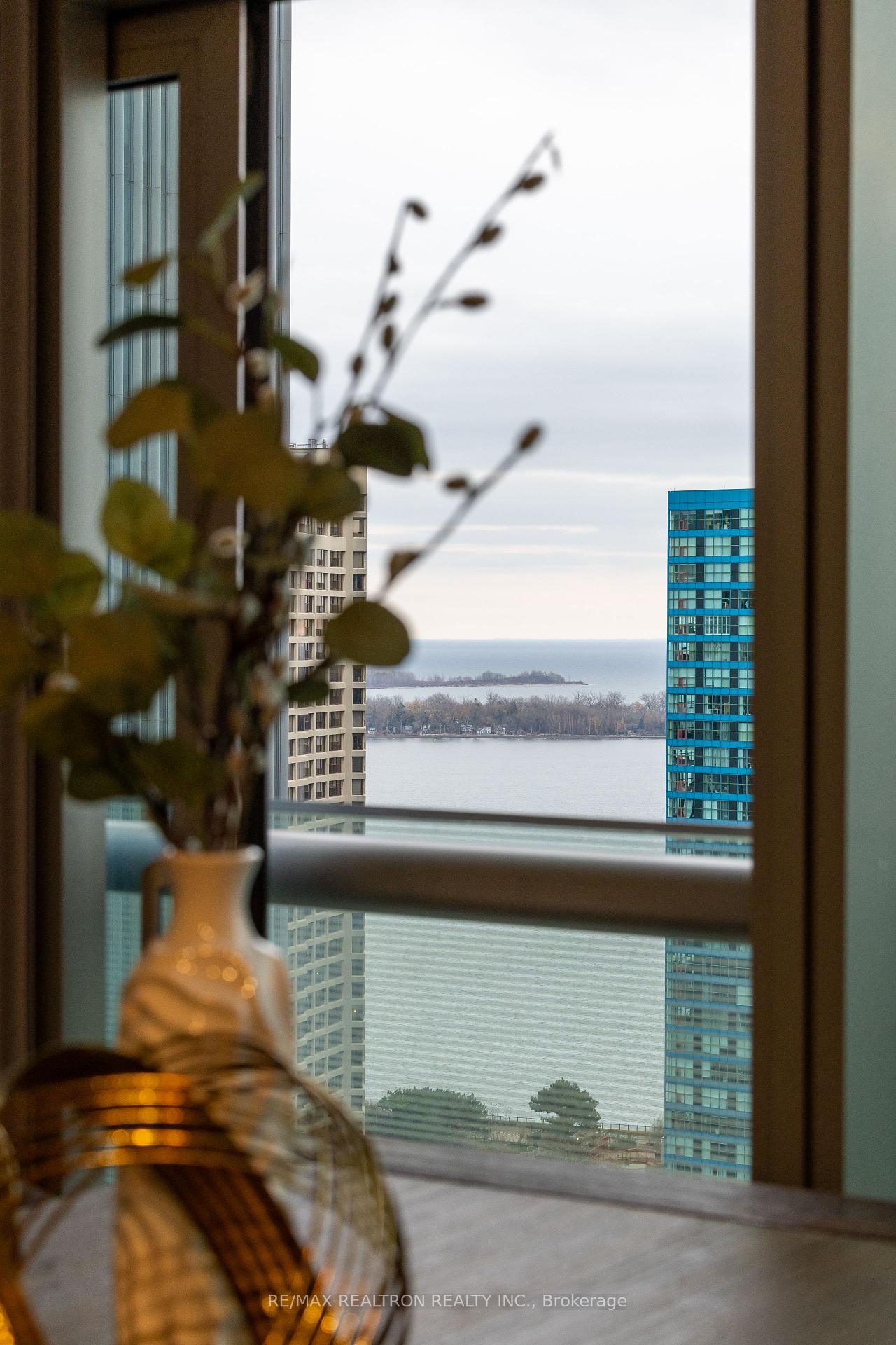 #2704 - 14 York St, Toronto, ON M5J0B1 | 1 Bedroom 1 Bathroom Condo Apt | Image 16