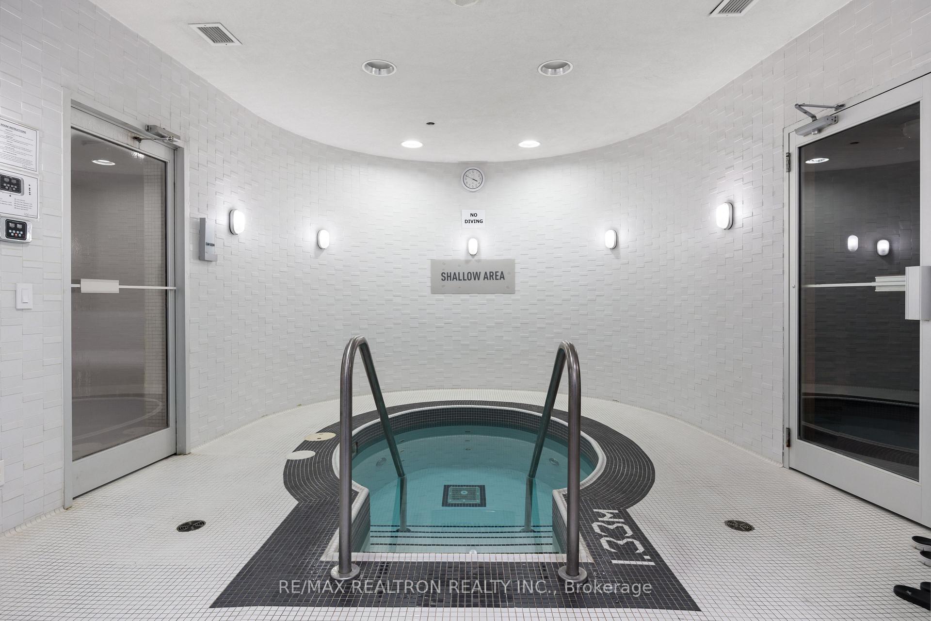 #2704 - 14 York St, Toronto, ON M5J0B1 | 1 Bedroom 1 Bathroom Condo Apt | Image 23