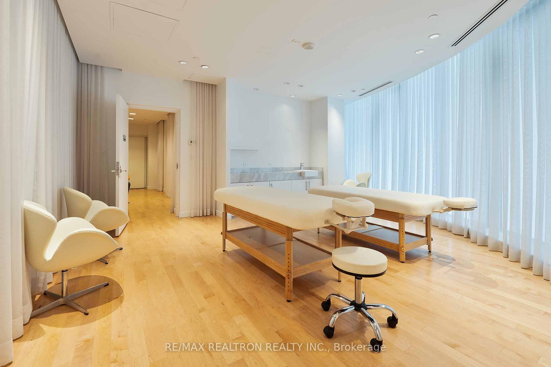 #2704 - 14 York St, Toronto, ON M5J0B1 | 1 Bedroom 1 Bathroom Condo Apt | Image 32