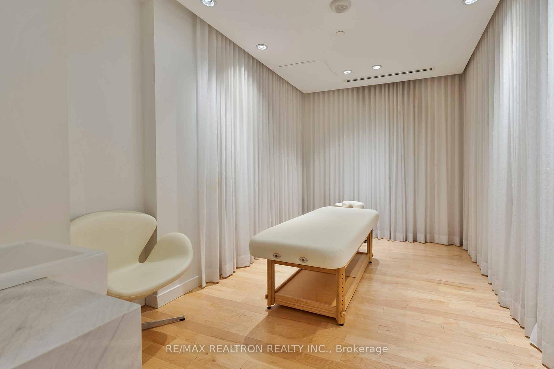 #2704 - 14 York St, Toronto, ON M5J0B1 | 1 Bedroom 1 Bathroom Condo Apt | Image 33