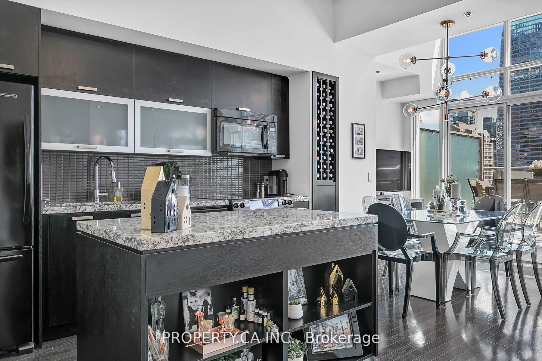 #UPH19 - 21 Nelson St, Toronto, ON M5V3H9 | 1 Bedroom 2 Bathroom Condo Apt | Image 17