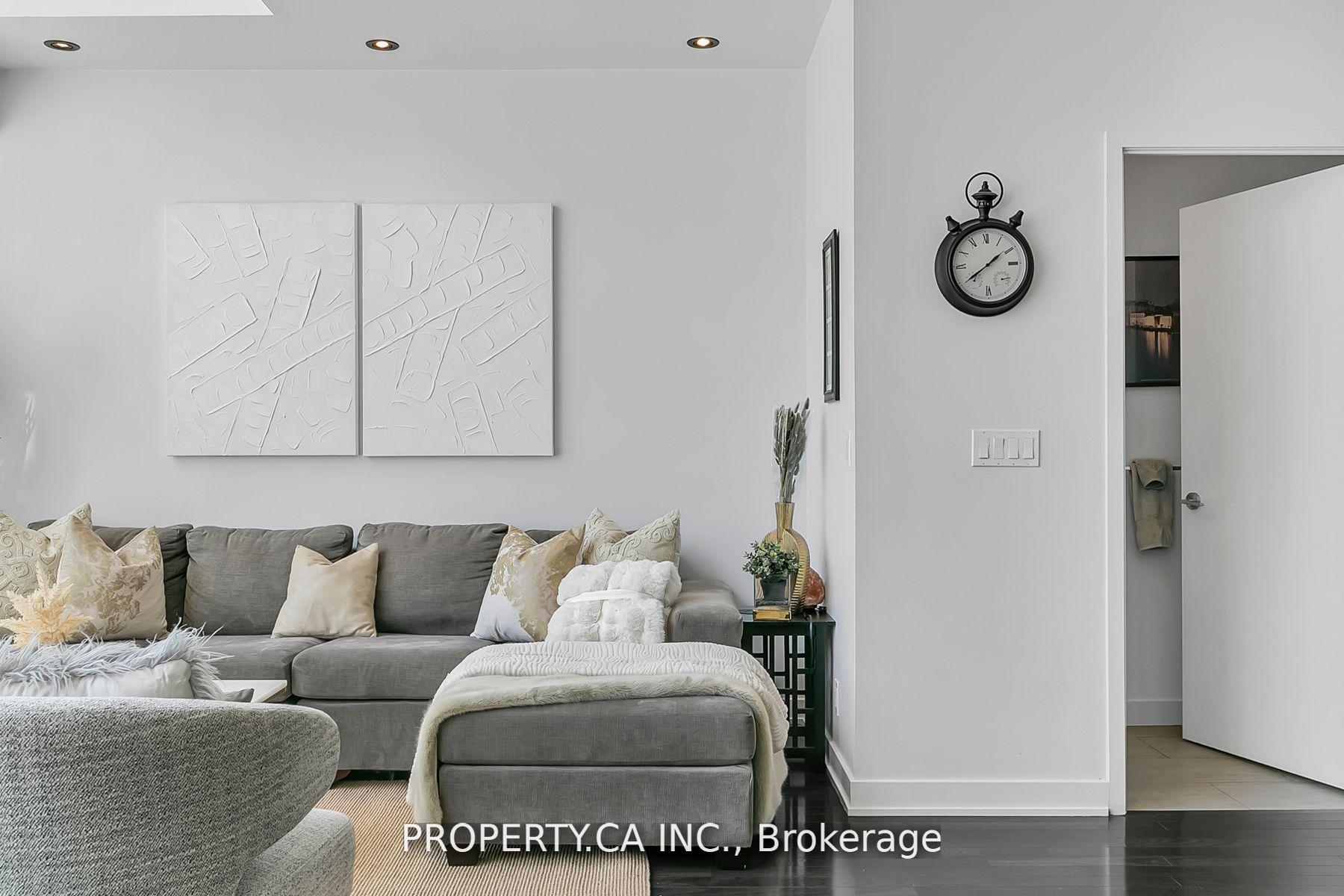 #UPH19 - 21 Nelson St, Toronto, ON M5V3H9 | 1 Bedroom 2 Bathroom Condo Apt | Image 5