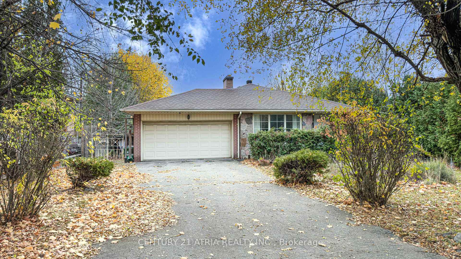 33 Hopperton Dr, Toronto, ON M2L2S5 | 4 Bedroom 2 Bathroom Detached House | Image 1