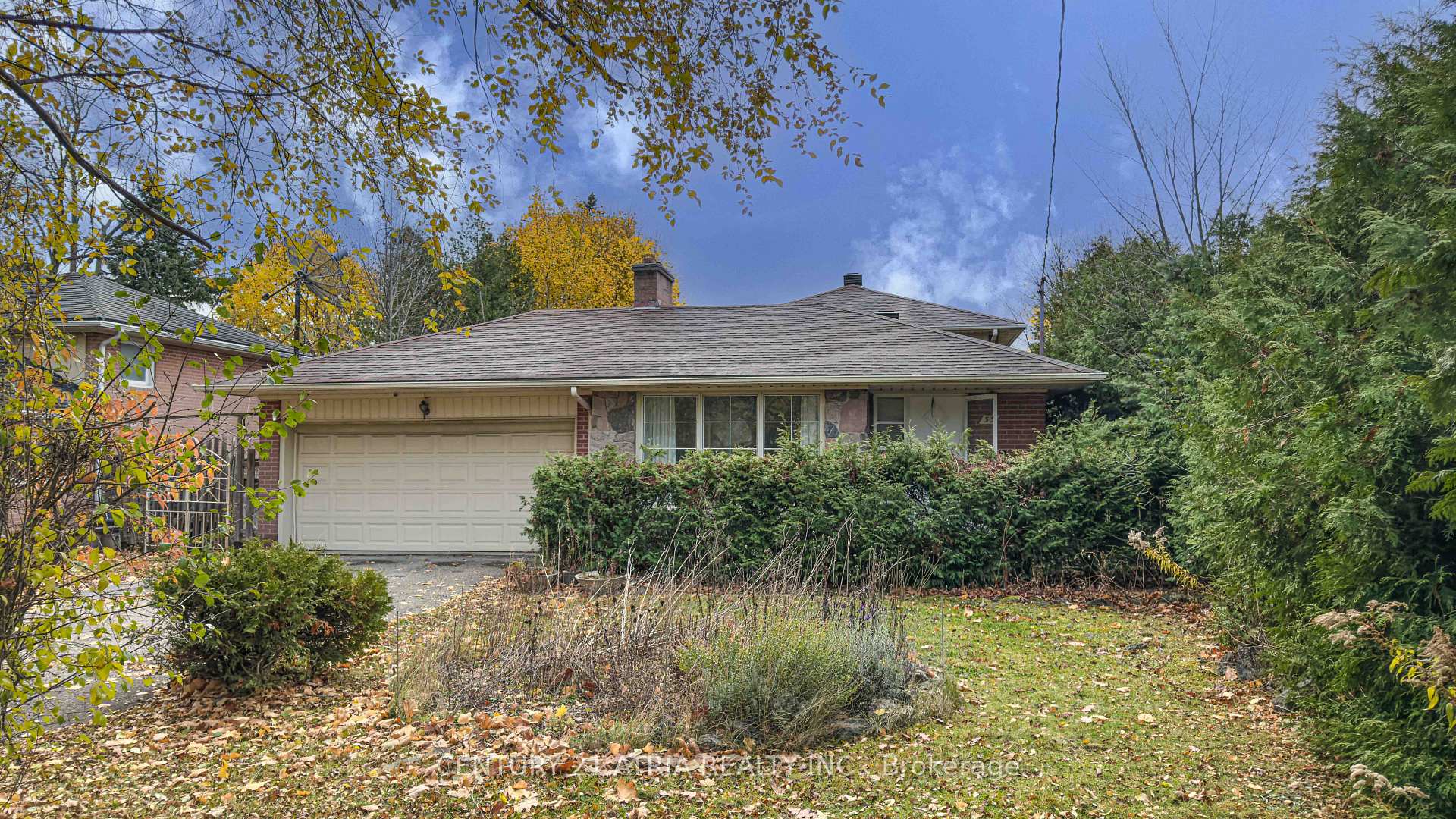 33 Hopperton Dr, Toronto, ON M2L2S5 | 4 Bedroom 2 Bathroom Detached House | Image 3