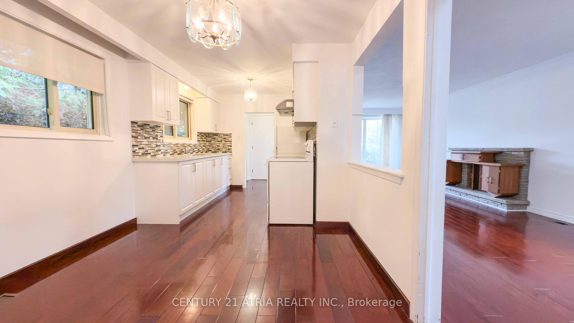 33 Hopperton Dr, Toronto, ON M2L2S5 | 4 Bedroom 2 Bathroom Detached House | Image 7