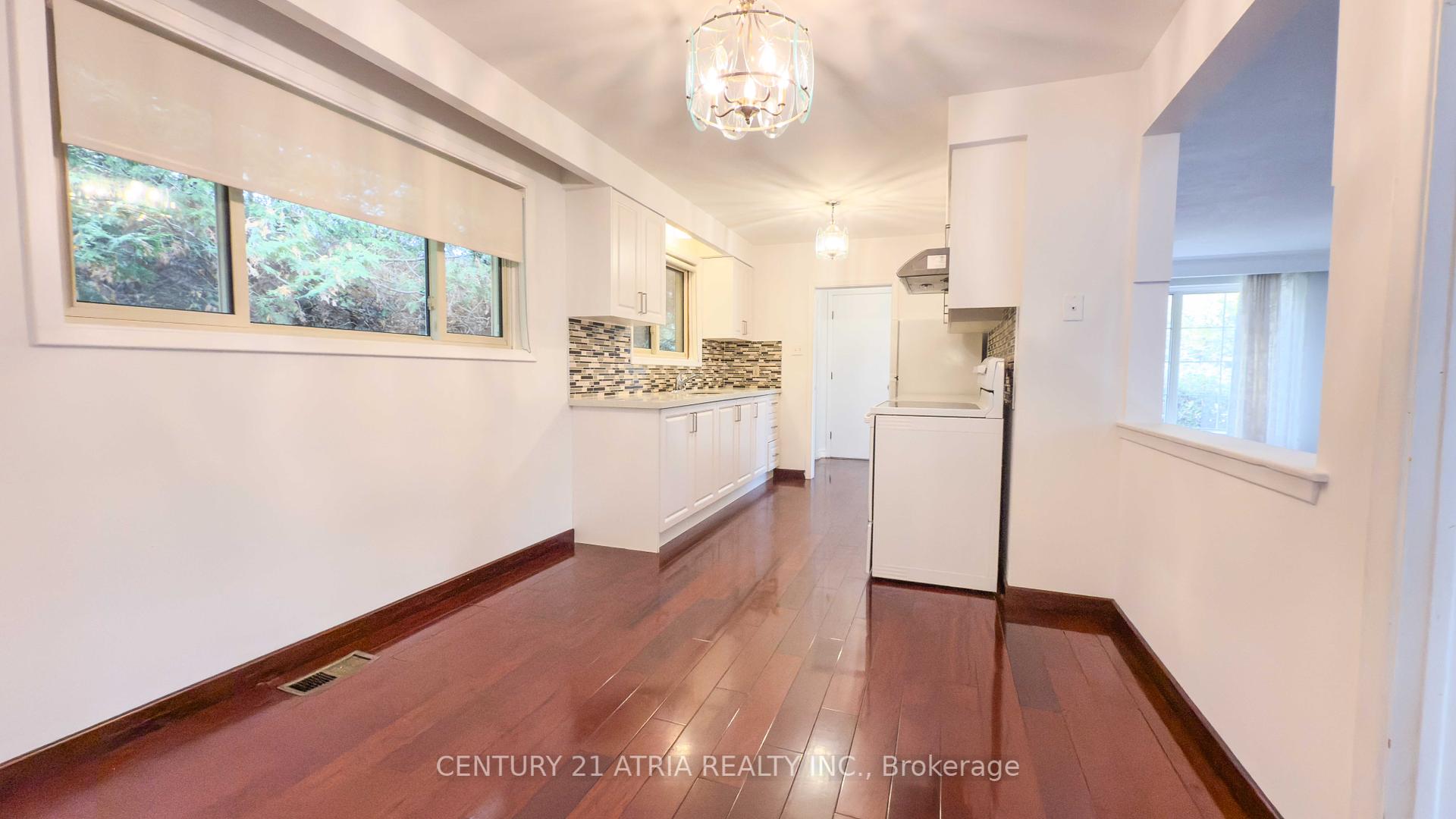 33 Hopperton Dr, Toronto, ON M2L2S5 | 4 Bedroom 2 Bathroom Detached House | Image 8