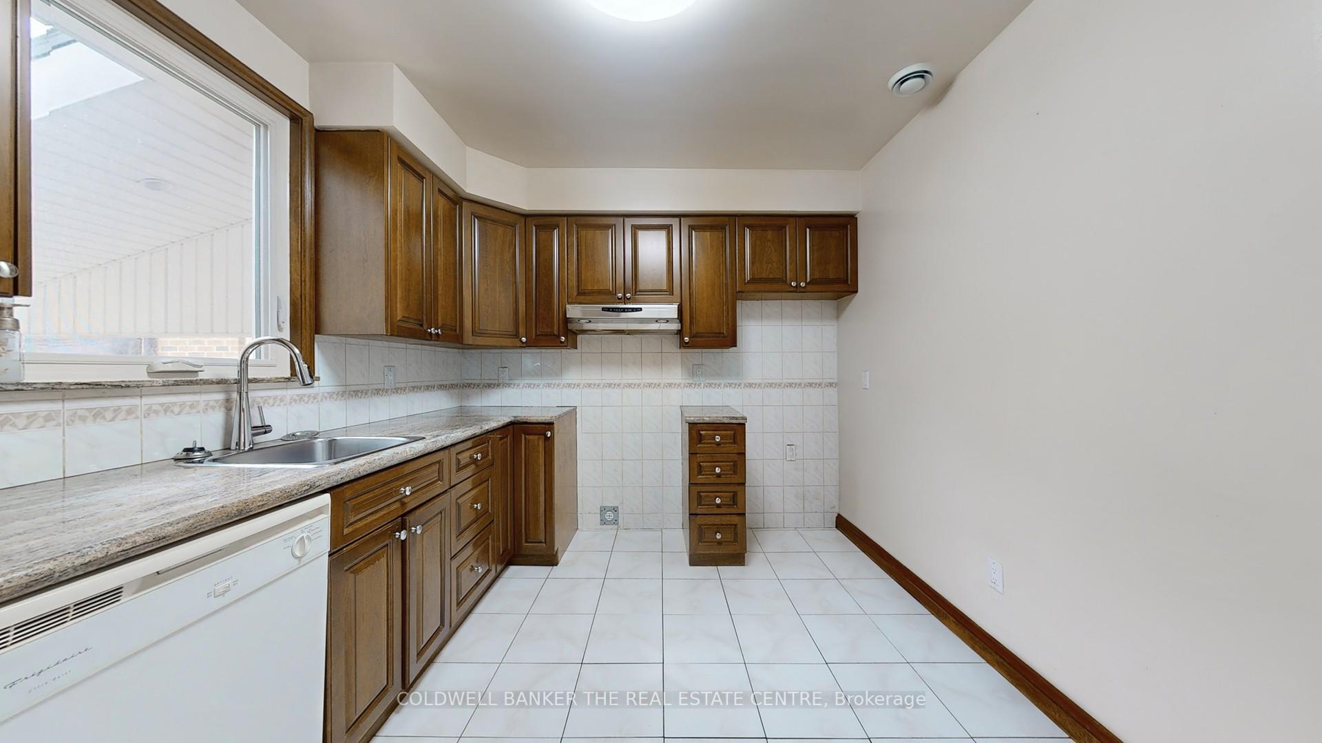 261 Winona Dr, Toronto, ON M6C3S6 | 4 Bedroom 2 Bathroom Detached House | Image 10