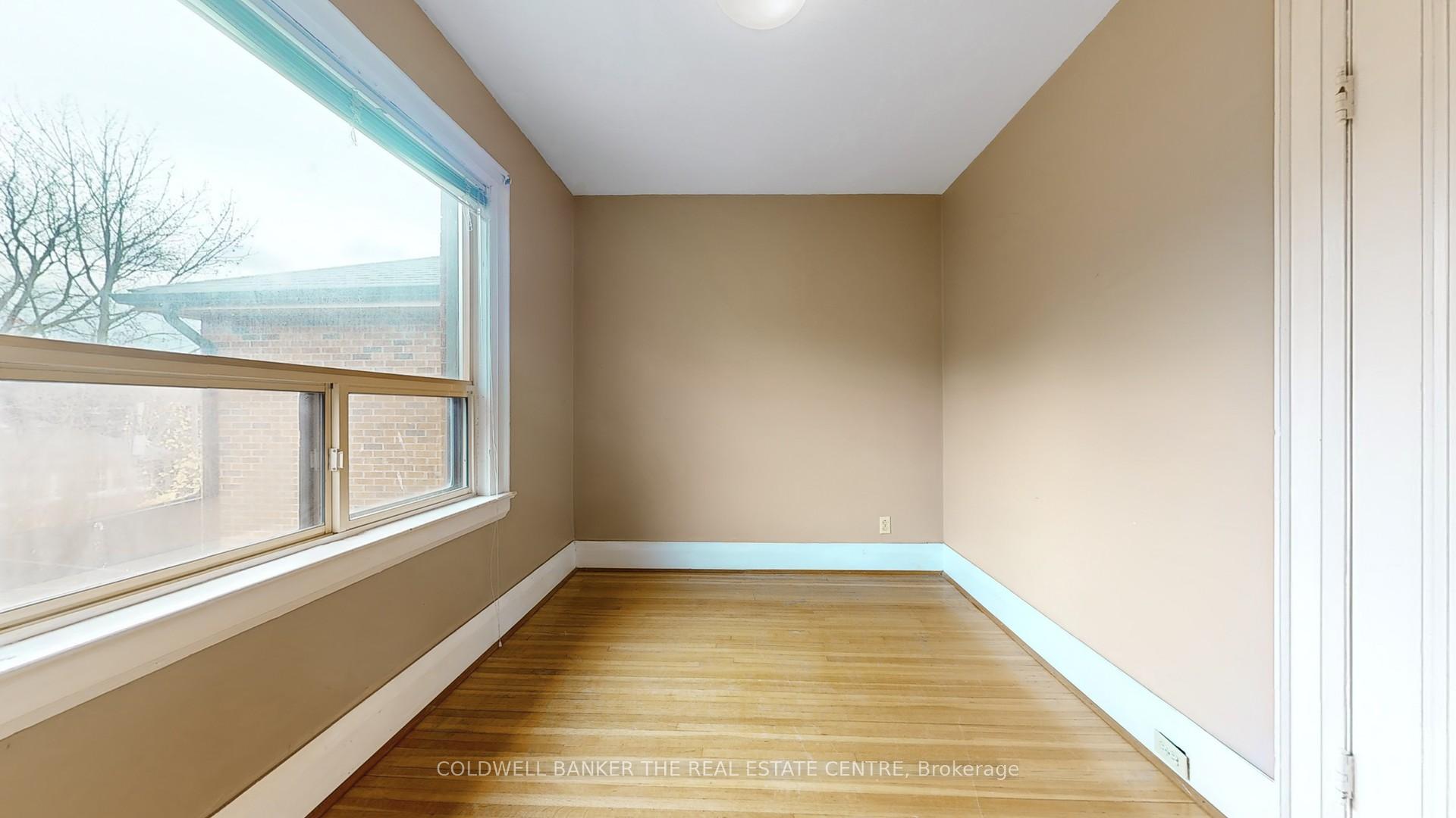 261 Winona Dr, Toronto, ON M6C3S6 | 4 Bedroom 2 Bathroom Detached House | Image 12