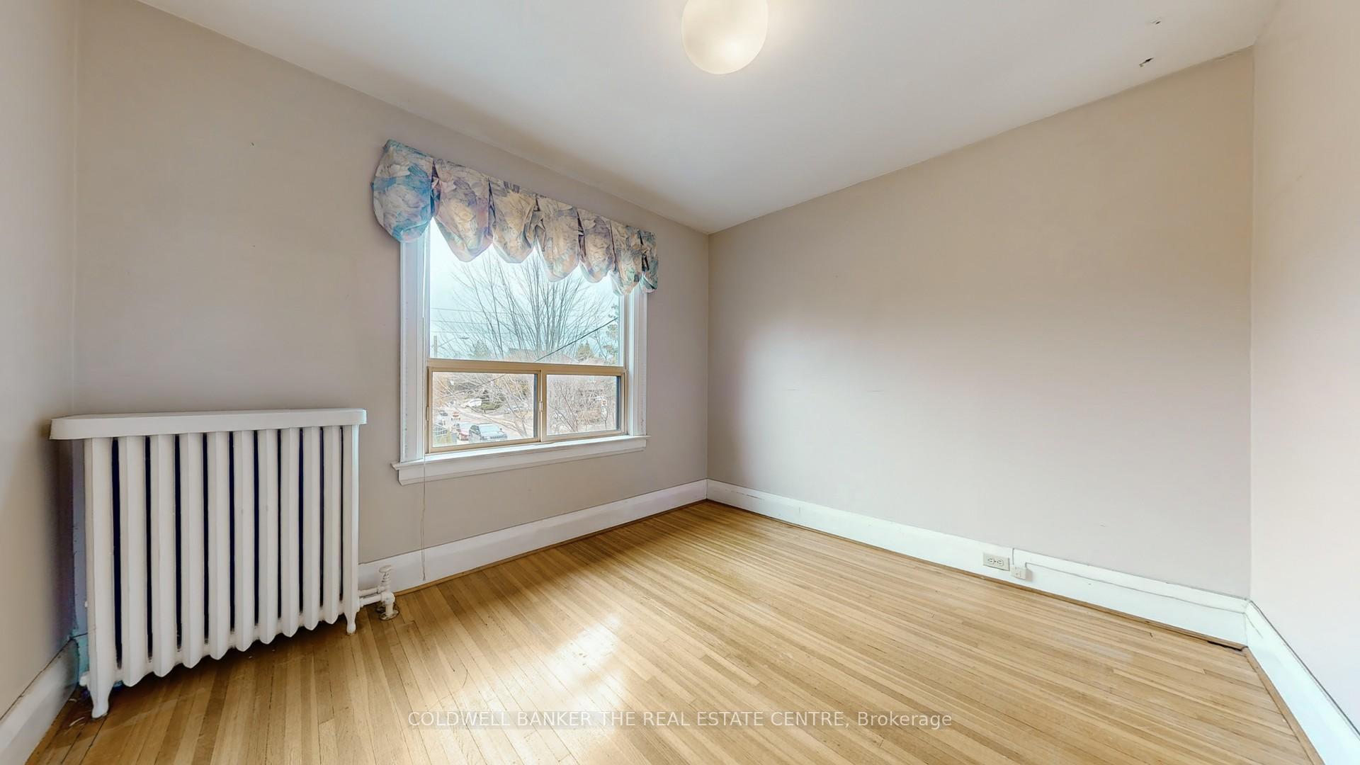 261 Winona Dr, Toronto, ON M6C3S6 | 4 Bedroom 2 Bathroom Detached House | Image 16