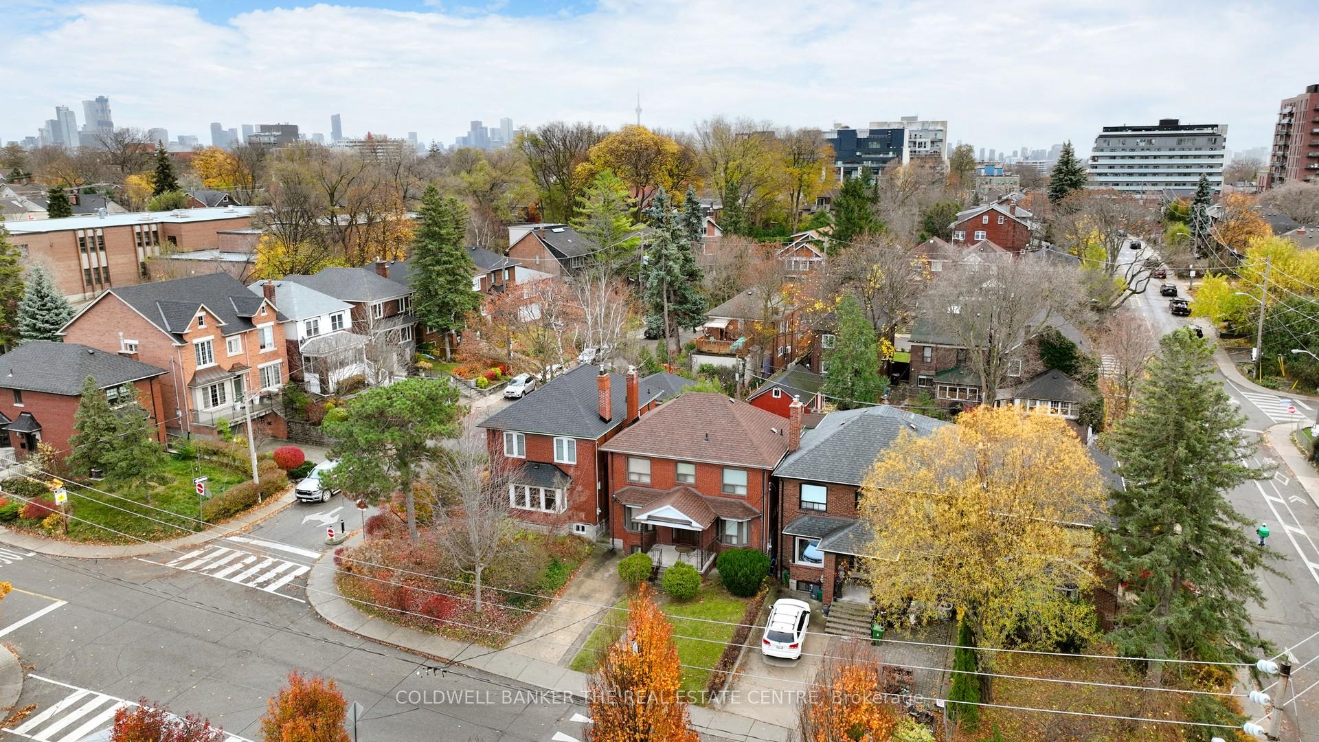 261 Winona Dr, Toronto, ON M6C3S6 | 4 Bedroom 2 Bathroom Detached House | Image 31