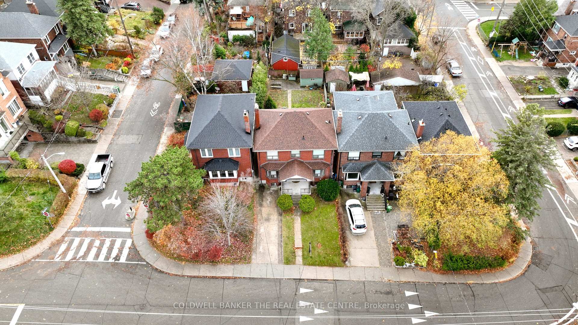 261 Winona Dr, Toronto, ON M6C3S6 | 4 Bedroom 2 Bathroom Detached House | Image 34