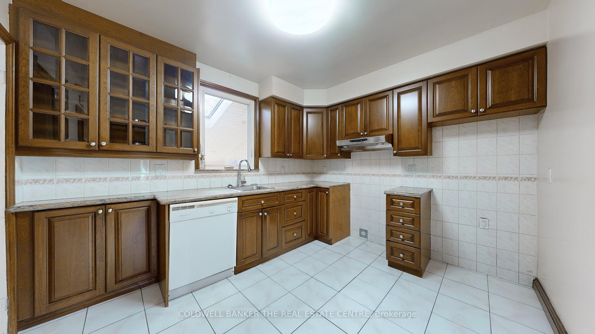 261 Winona Dr, Toronto, ON M6C3S6 | 4 Bedroom 2 Bathroom Detached House | Image 8