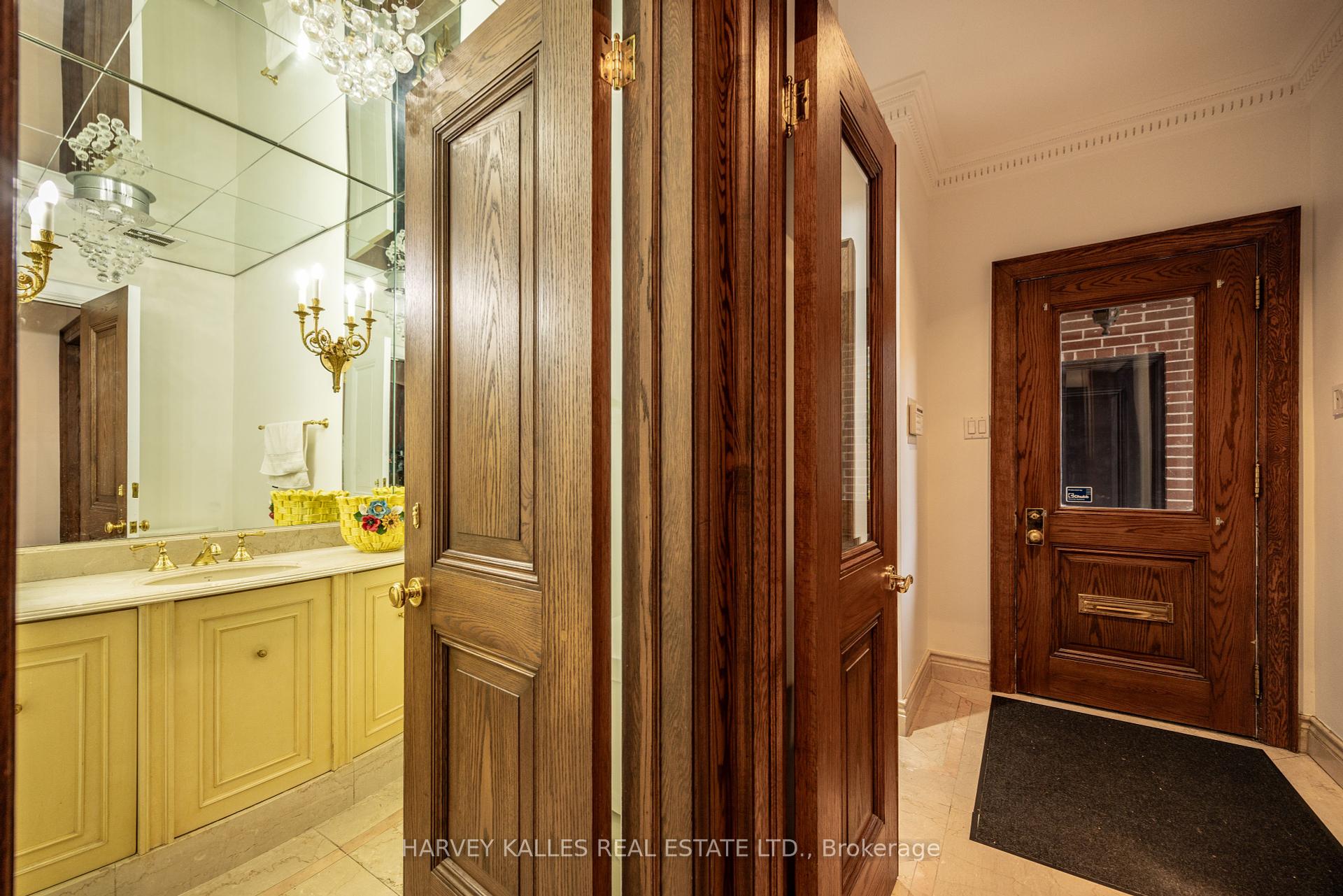 6 Versailles Crt, Toronto, ON M3B2A9 | 4 Bedroom 5 Bathroom Detached House | Image 17