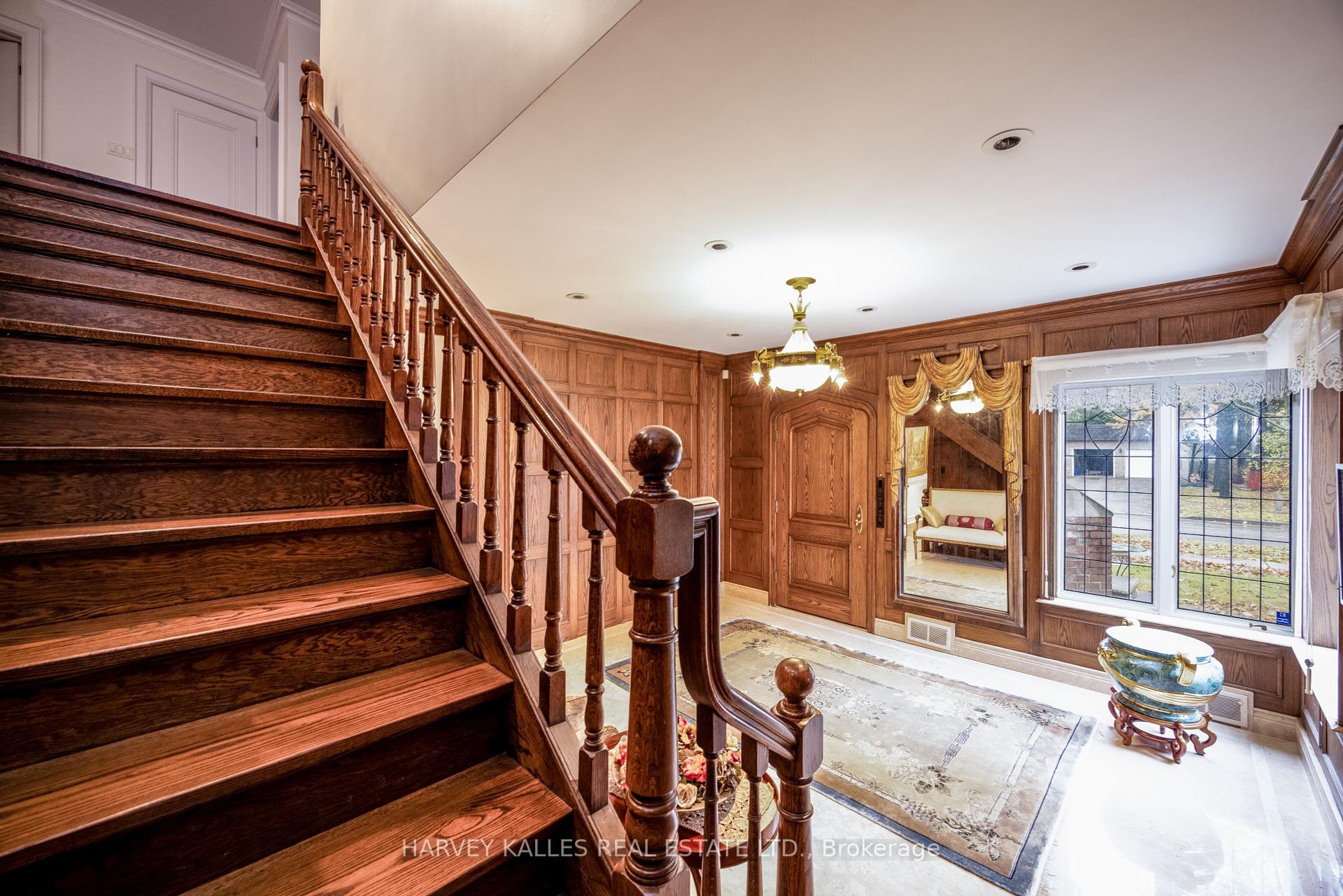 6 Versailles Crt, Toronto, ON M3B2A9 | 4 Bedroom 5 Bathroom Detached House | Image 19