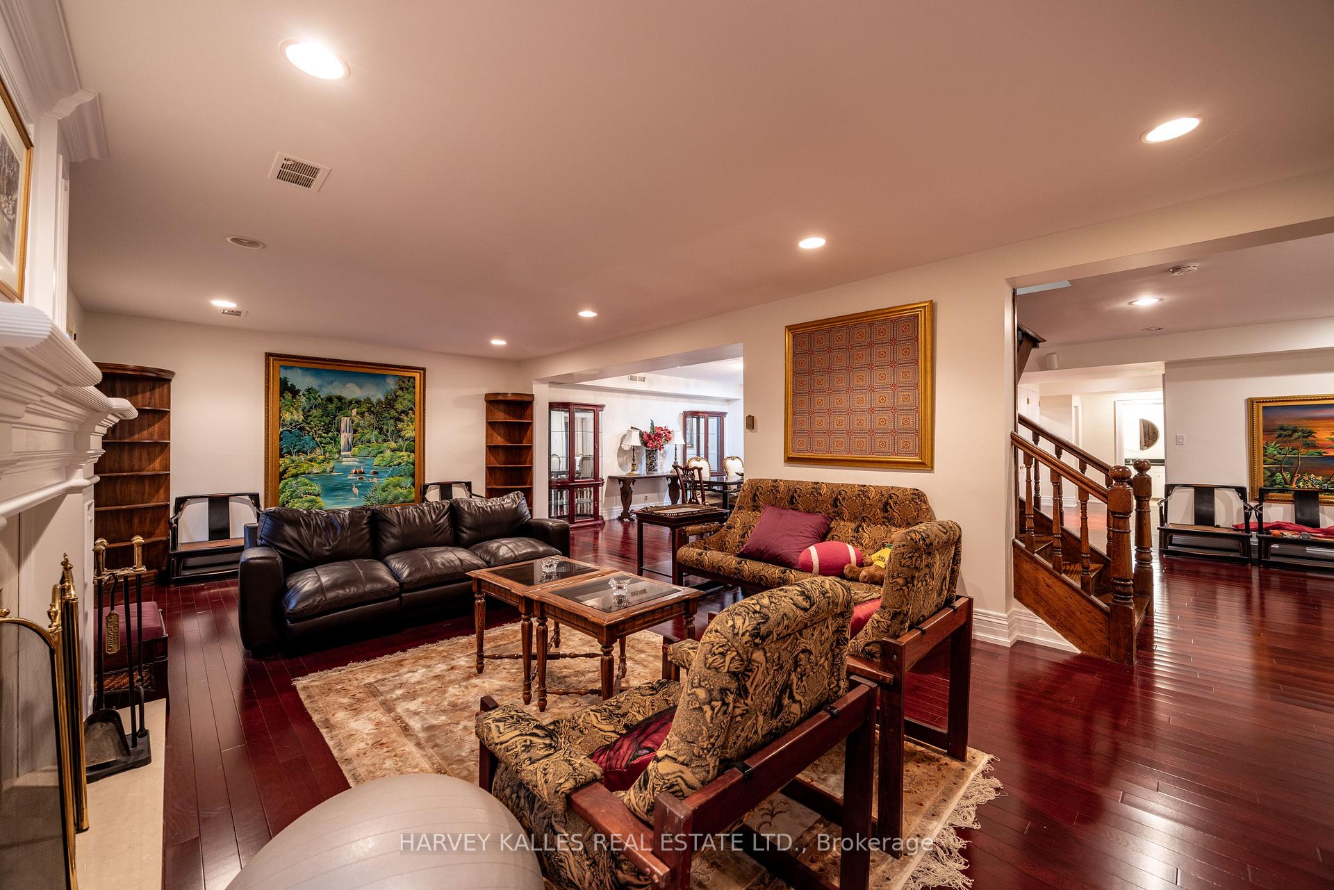 6 Versailles Crt, Toronto, ON M3B2A9 | 4 Bedroom 5 Bathroom Detached House | Image 32