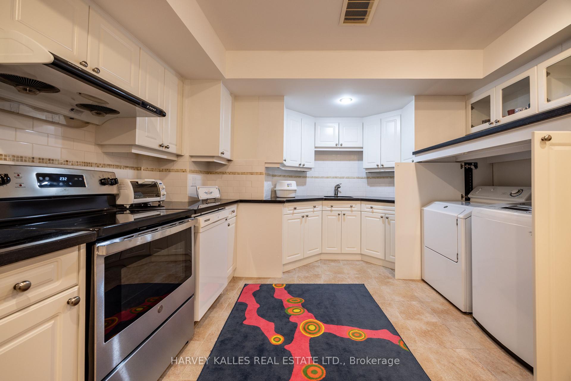 6 Versailles Crt, Toronto, ON M3B2A9 | 4 Bedroom 5 Bathroom Detached House | Image 34