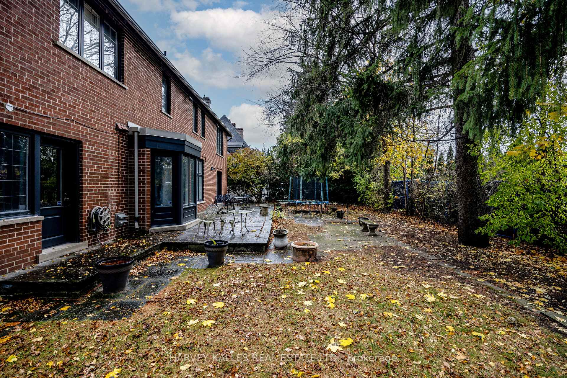 6 Versailles Crt, Toronto, ON M3B2A9 | 4 Bedroom 5 Bathroom Detached House | Image 38