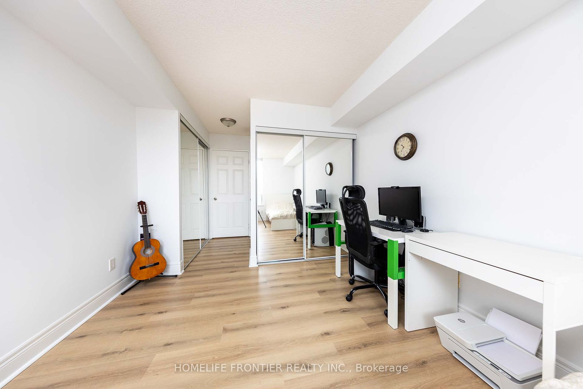 #305 - 18 Hillcrest Ave, Toronto, ON M2N6T5 | 2 Bedroom 2 Bathroom Condo Apt | Image 10