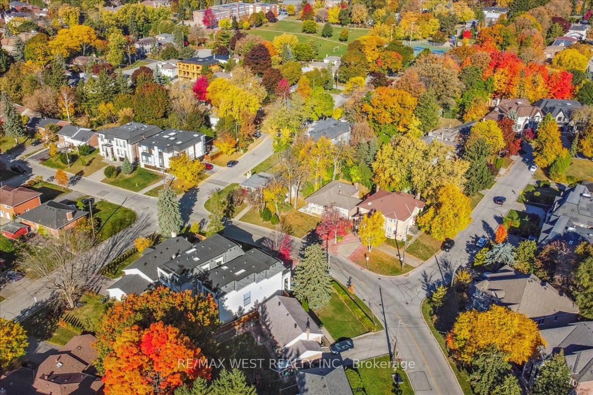 163 Newton Dr, Toronto, ON M2M2N6 | 3 Bedroom 1 Bathroom Detached House | Image 12