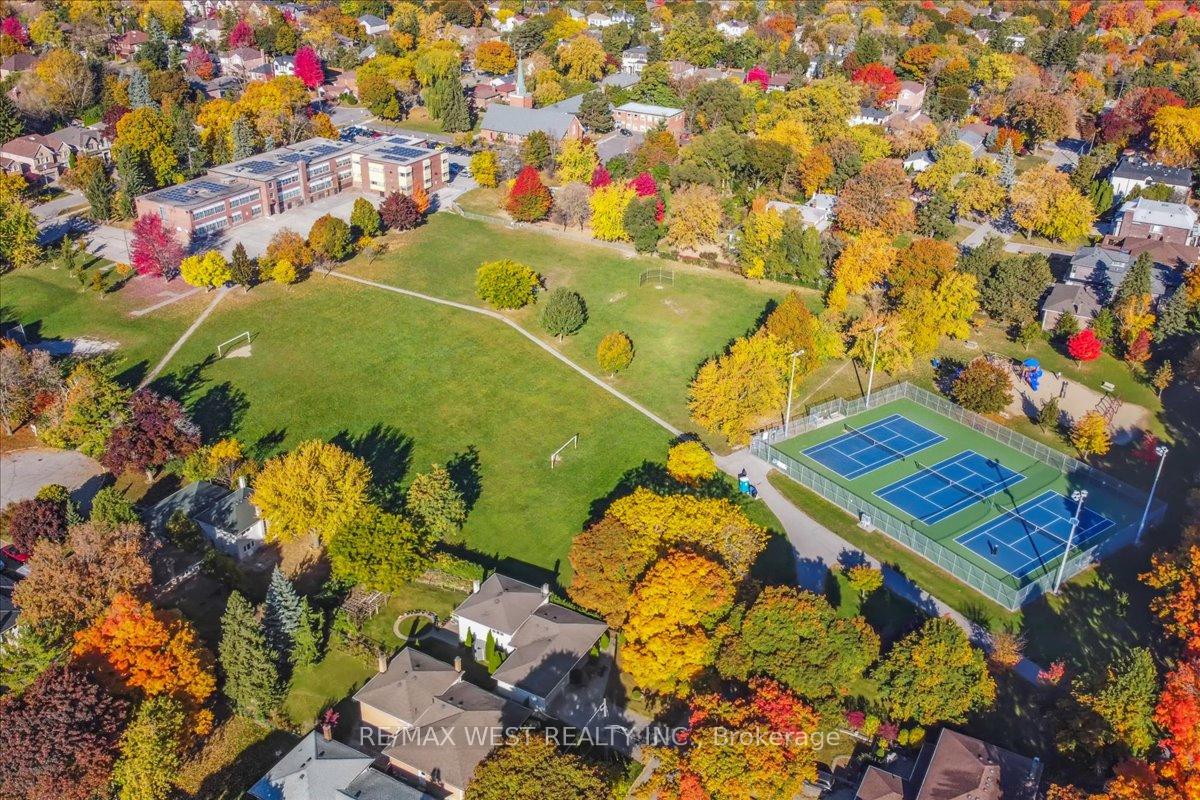 163 Newton Dr, Toronto, ON M2M2N6 | 3 Bedroom 1 Bathroom Detached House | Image 13