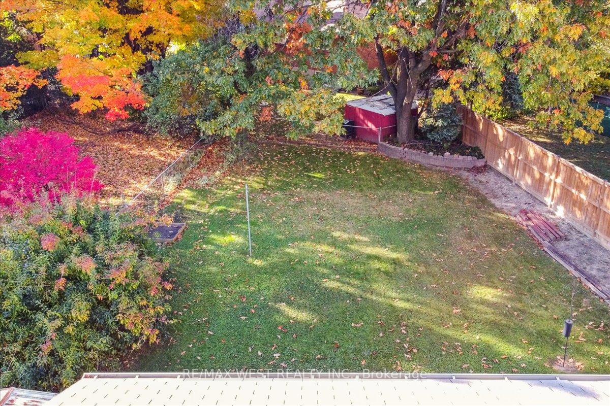 163 Newton Dr, Toronto, ON M2M2N6 | 3 Bedroom 1 Bathroom Detached House | Image 8