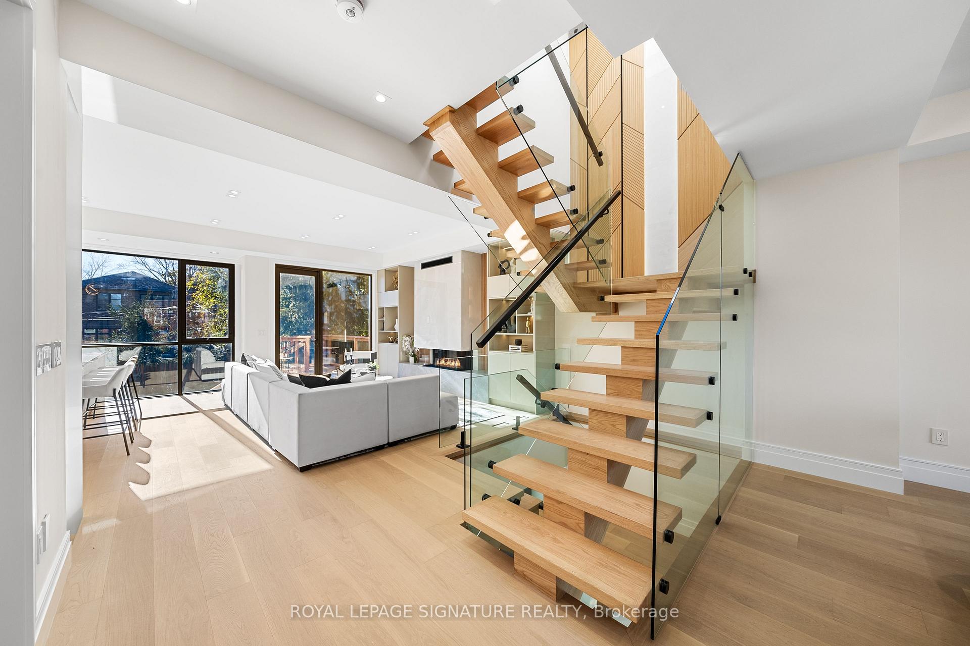 551 Broadway Ave, Toronto, ON M4G2S2 | 4 Bedroom 5 Bathroom Detached House | Image 14