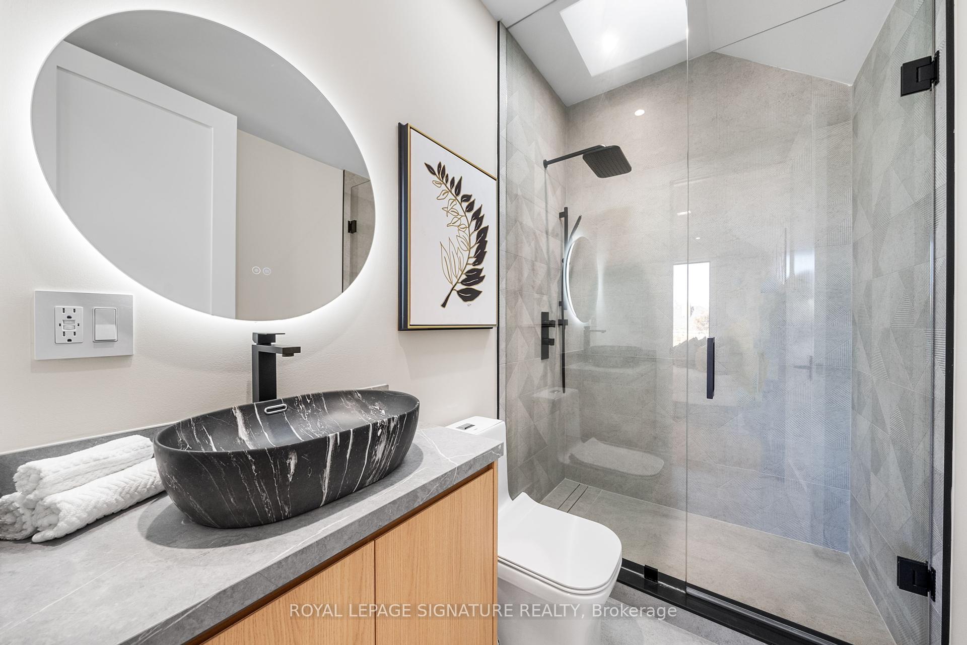 551 Broadway Ave, Toronto, ON M4G2S2 | 4 Bedroom 5 Bathroom Detached House | Image 21