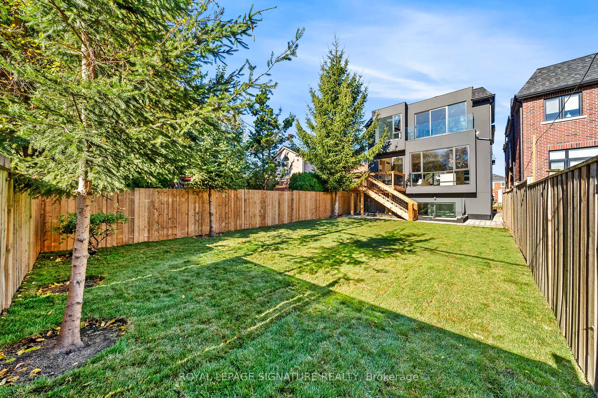 551 Broadway Ave, Toronto, ON M4G2S2 | 4 Bedroom 5 Bathroom Detached House | Image 33