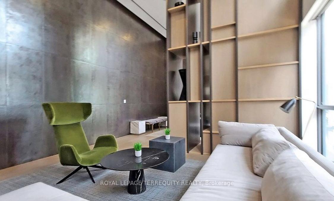 #3702 - 7 Grenville St W, Toronto, ON M4Y0E9 | 0 Bedroom 1 Bathroom Condo Apt | Image 10