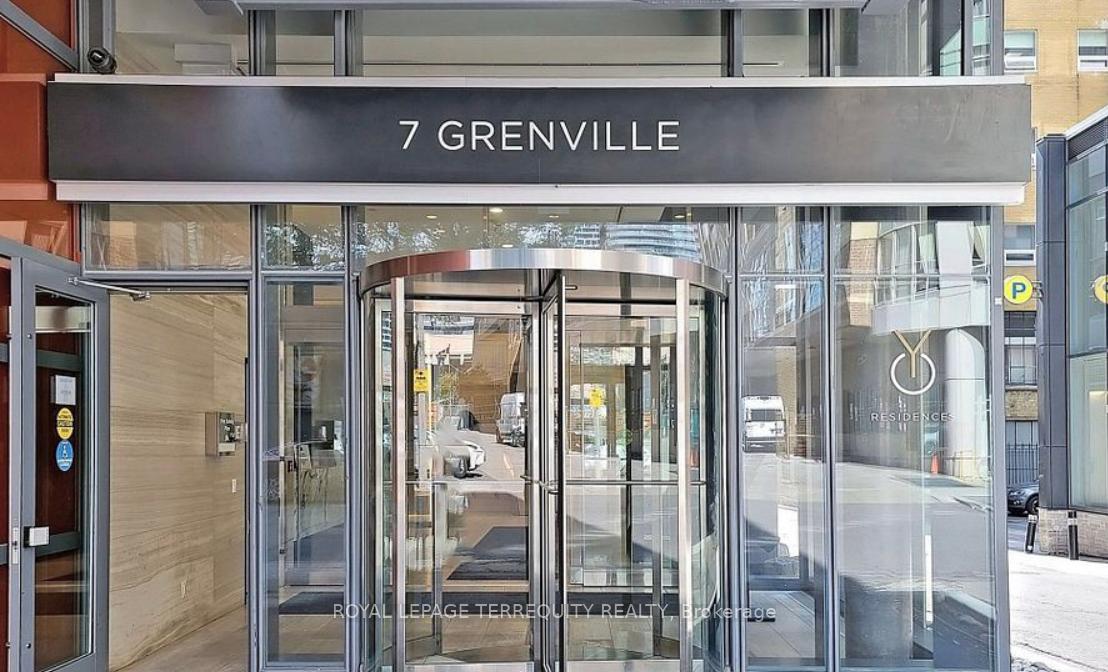 #3702 - 7 Grenville St W, Toronto, ON M4Y0E9 | 0 Bedroom 1 Bathroom Condo Apt | Image 4