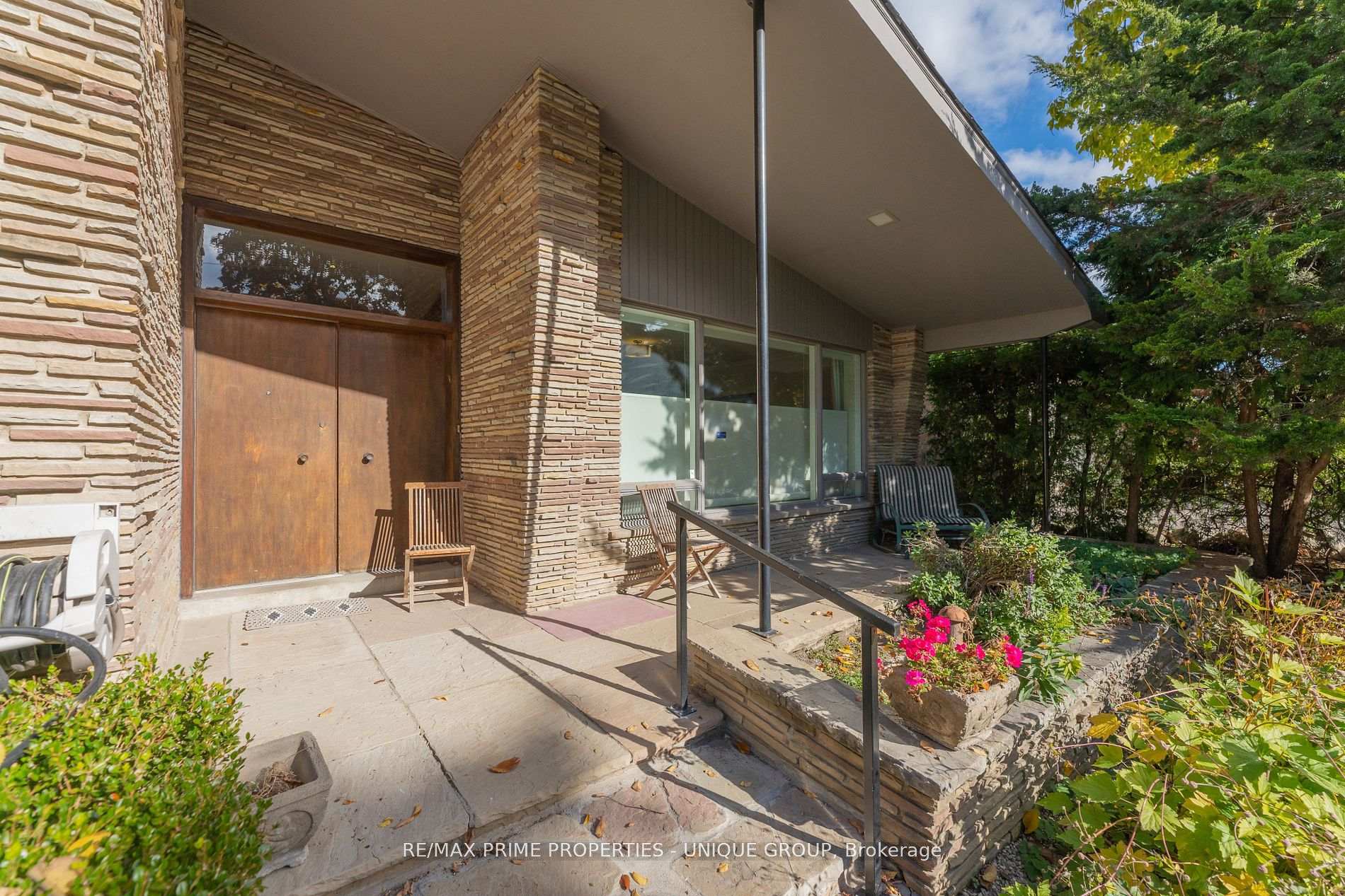 86 Prue Ave, Toronto, ON M6B1R5 | 2 Bedroom 3 Bathroom Detached House | Image 3