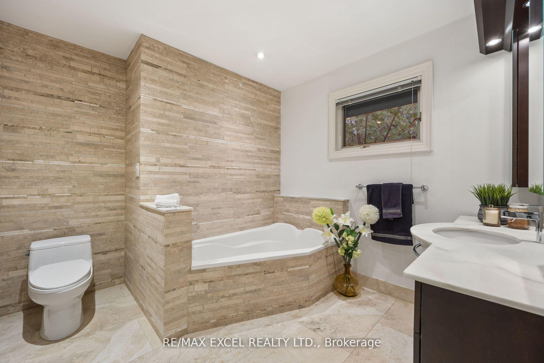 62 Wimpole Dr, Toronto, ON M2L2L3 | 4 Bedroom 6 Bathroom Detached House | Image 28