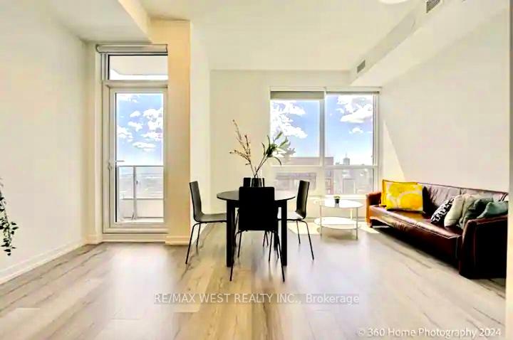 #4506 - 395 Bloor St E, Toronto, ON M4W0B4 | 1 Bedroom 1 Bathroom Condo Apt | Image 1