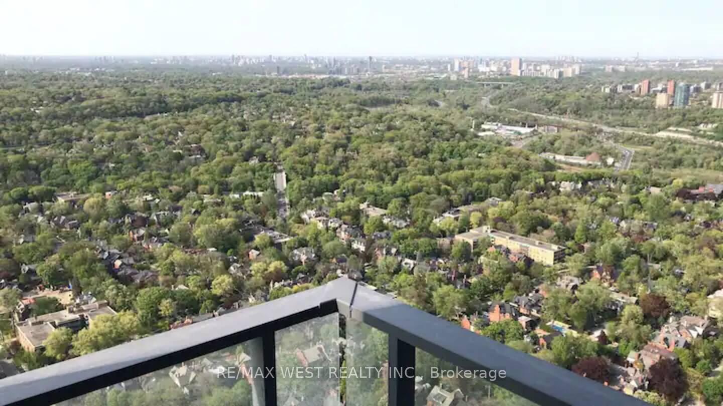 #4506 - 395 Bloor St E, Toronto, ON M4W0B4 | 1 Bedroom 1 Bathroom Condo Apt | Image 3