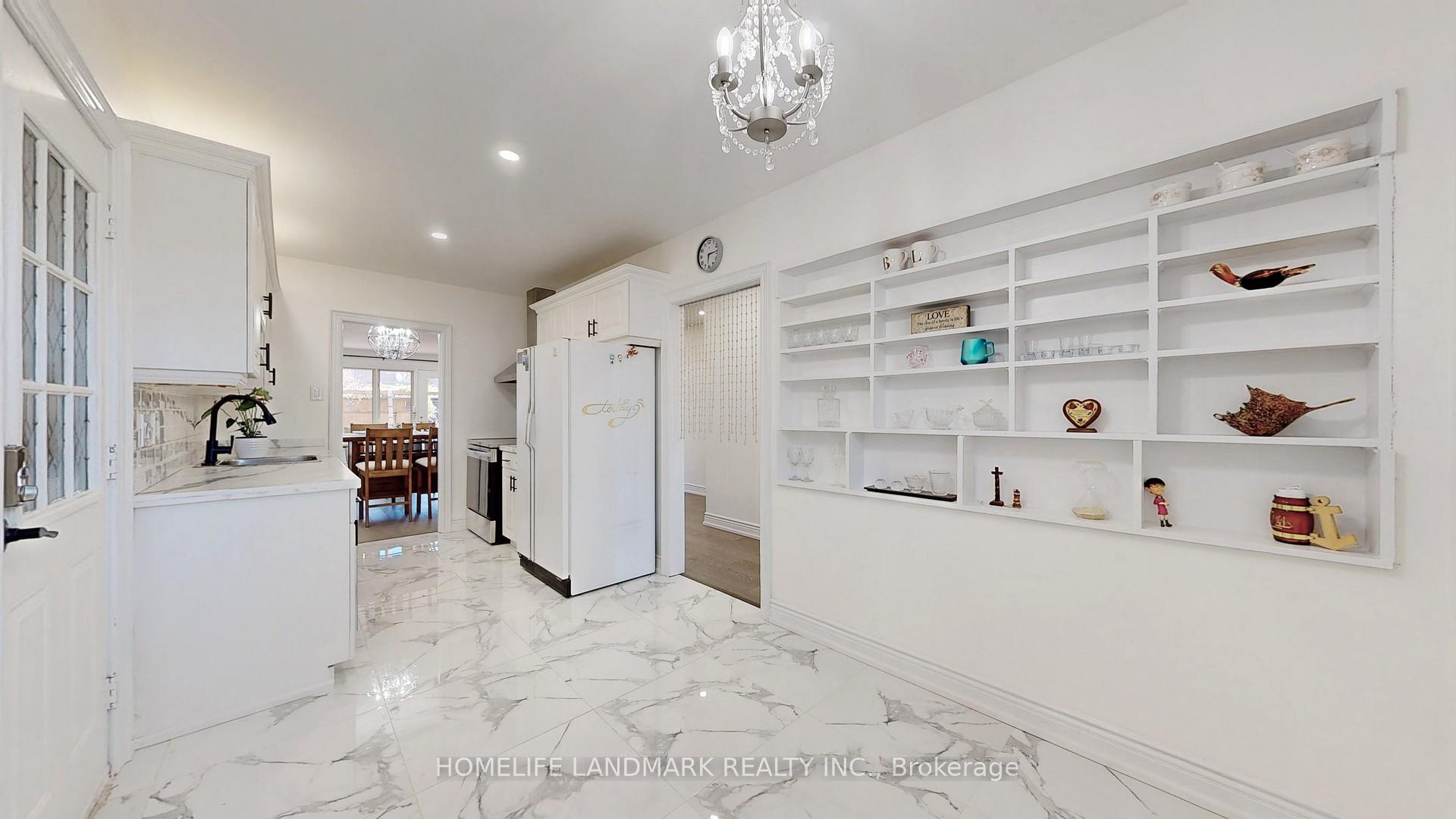 17 evermede Dr, Toronto, ON M3A2S2 | 3 Bedroom 2 Bathroom Detached House | Image 10