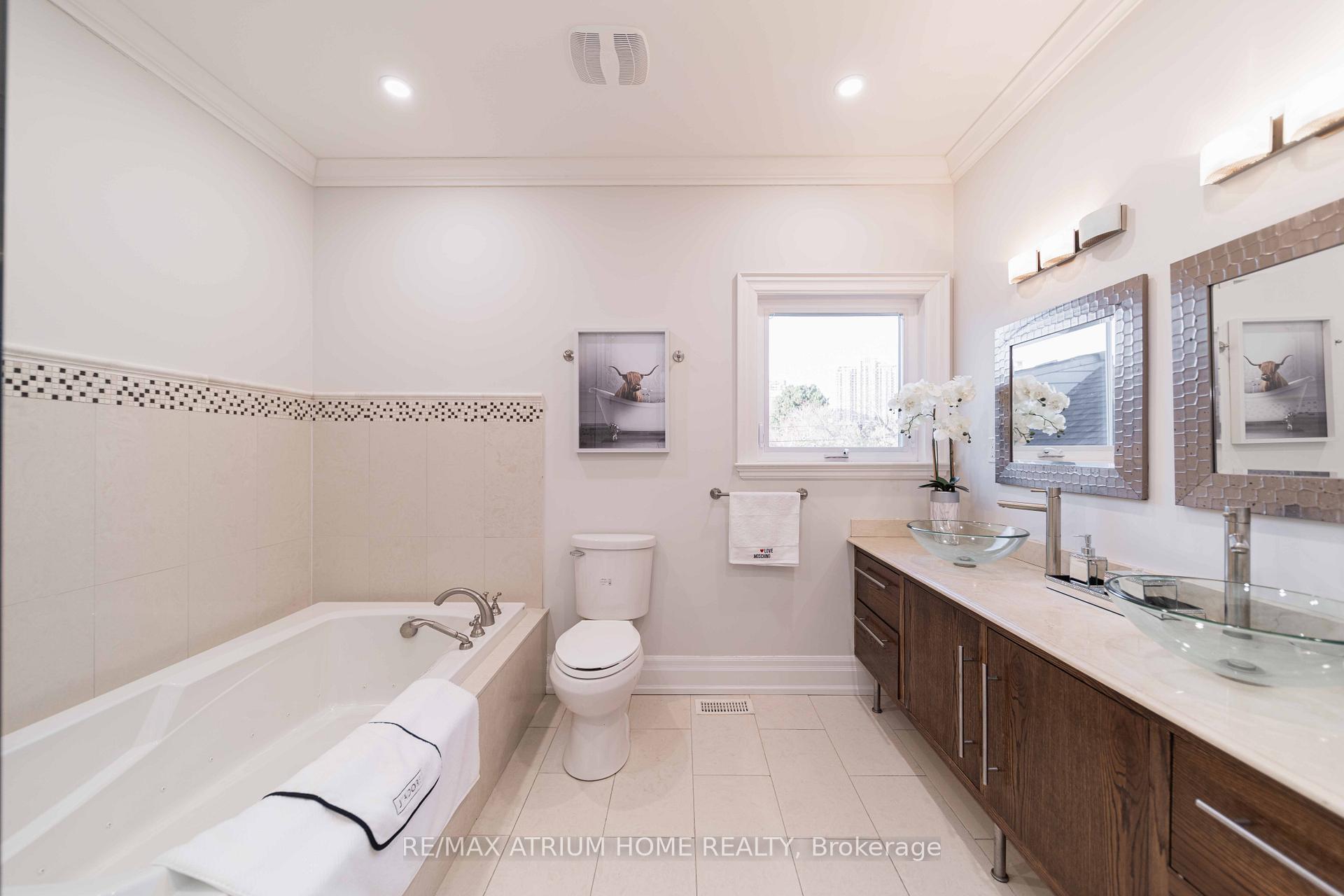 116 Church Ave, Toronto, ON M2N4G2 | 4 Bedroom 6 Bathroom Detached House | Image 20