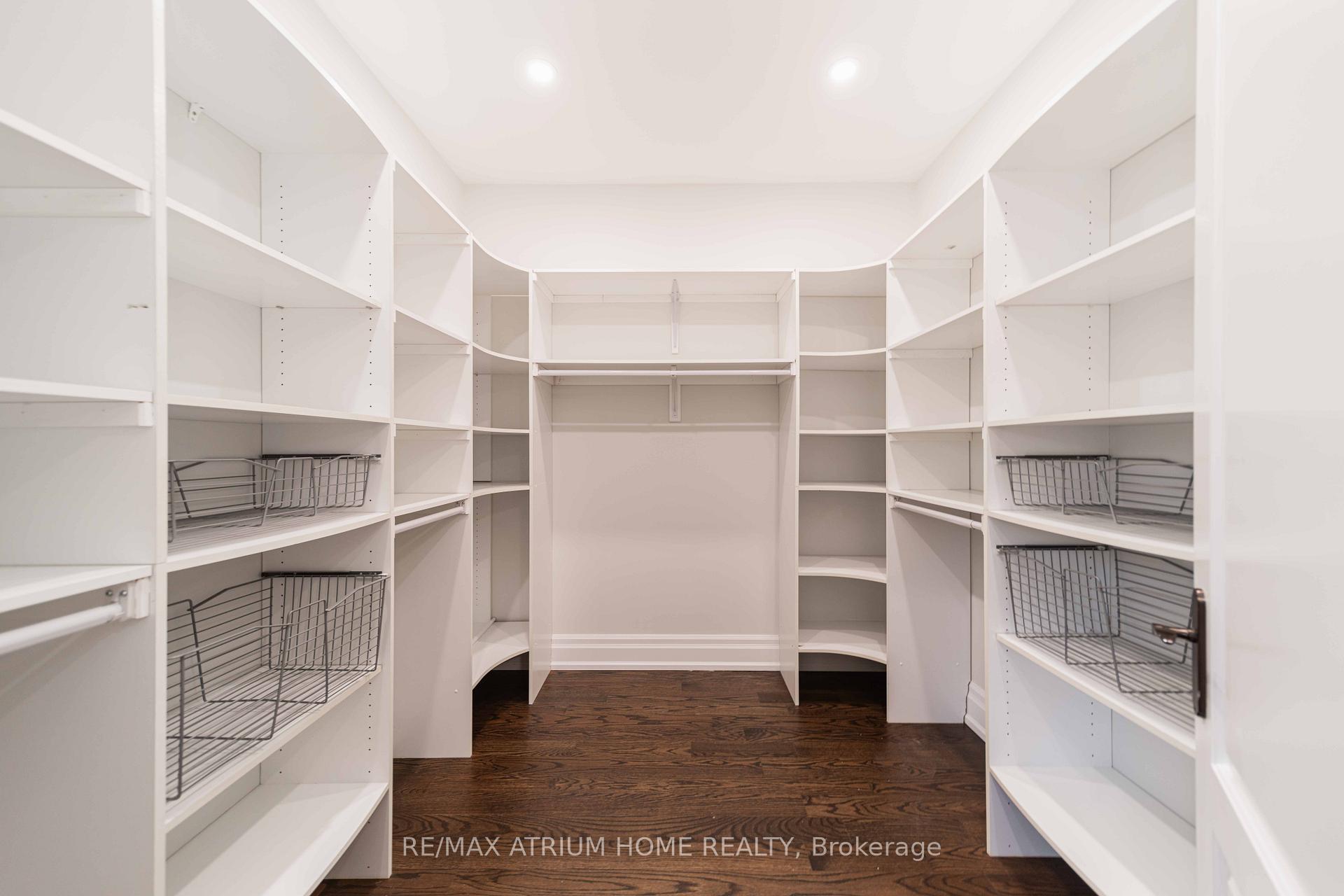 116 Church Ave, Toronto, ON M2N4G2 | 4 Bedroom 6 Bathroom Detached House | Image 28