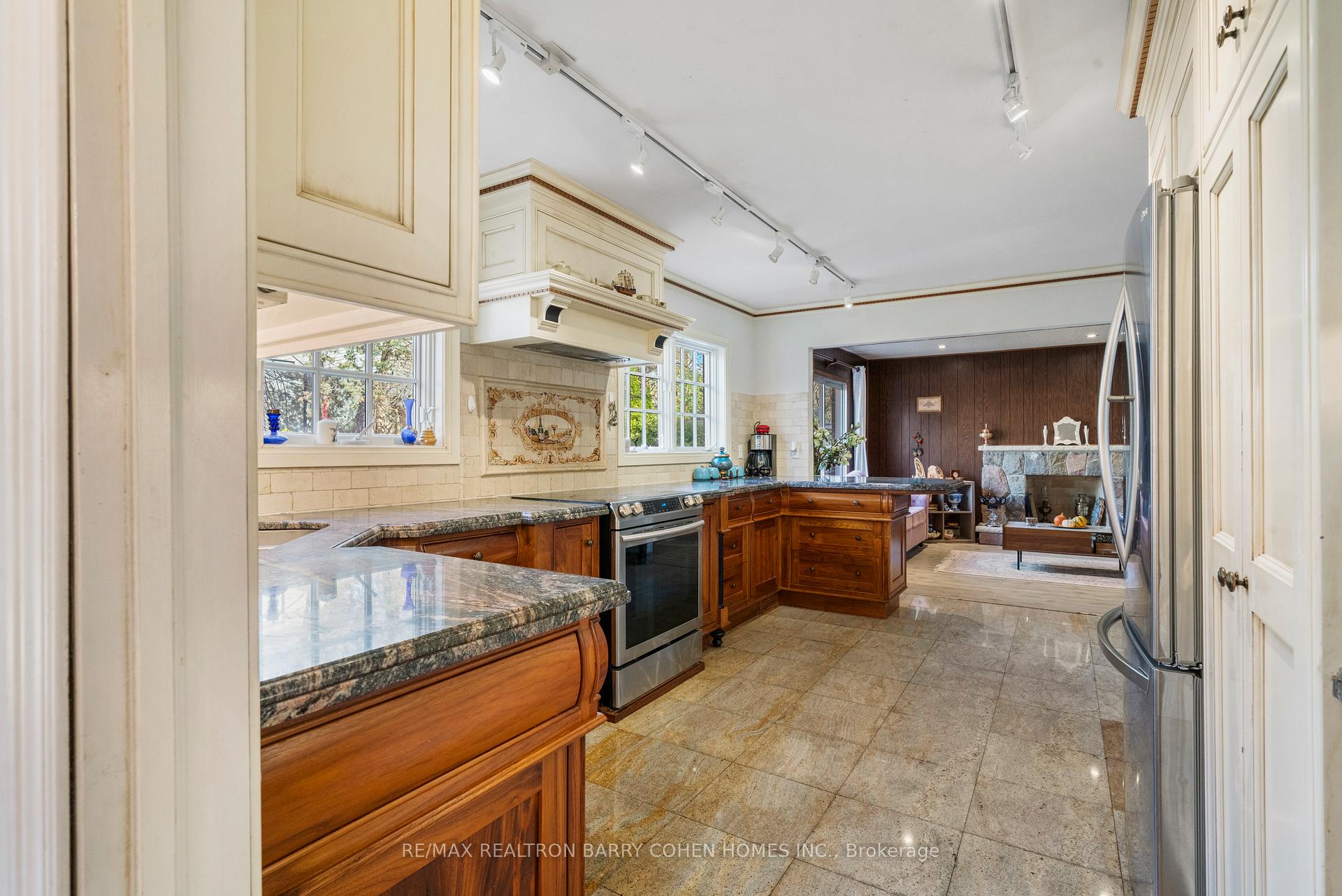 4 Chipstead Rd, Toronto, ON M3B3E6 | 4 Bedroom 5 Bathroom Detached House | Image 28