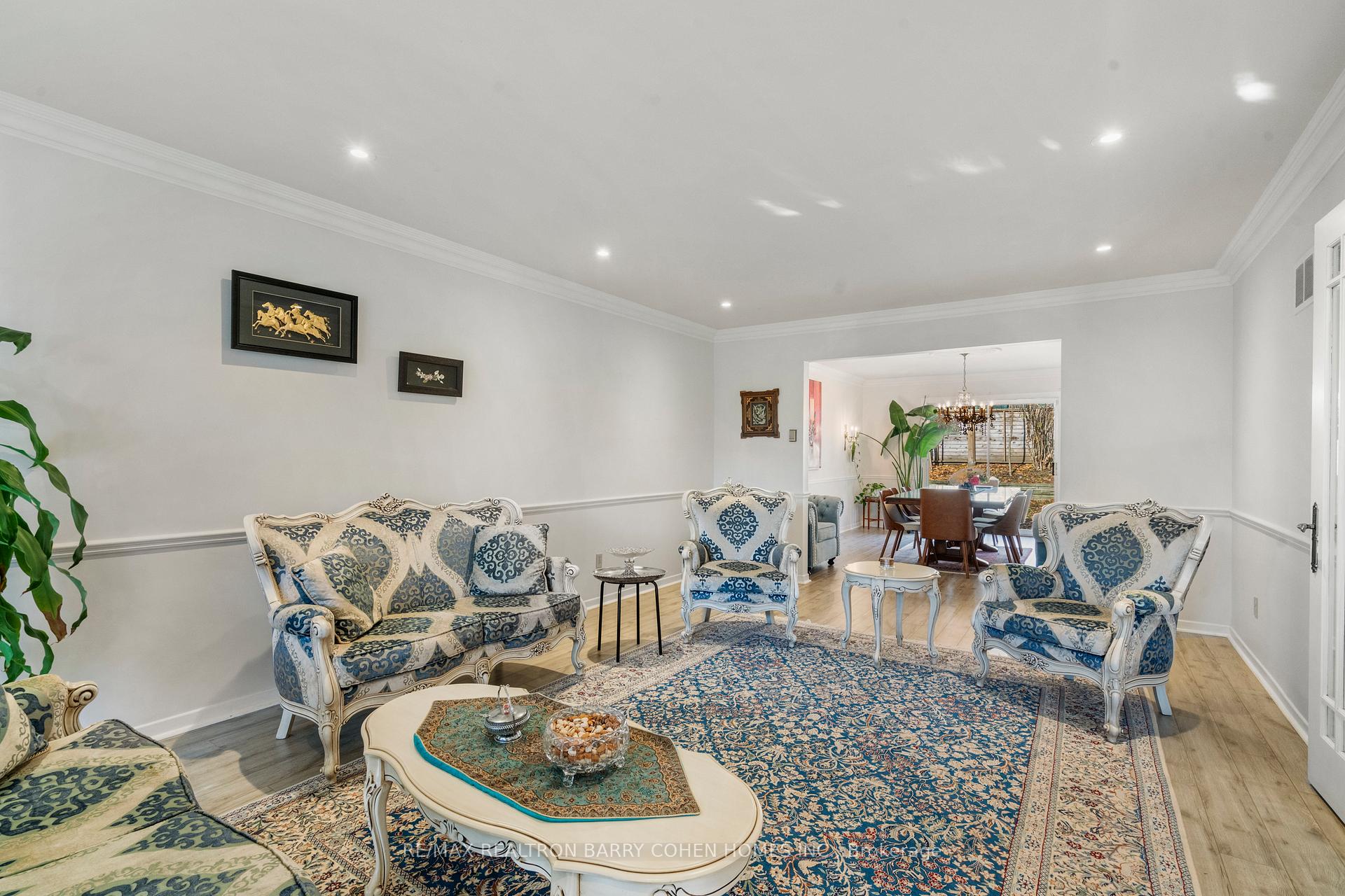 4 Chipstead Rd, Toronto, ON M3B3E6 | 4 Bedroom 5 Bathroom Detached House | Image 4