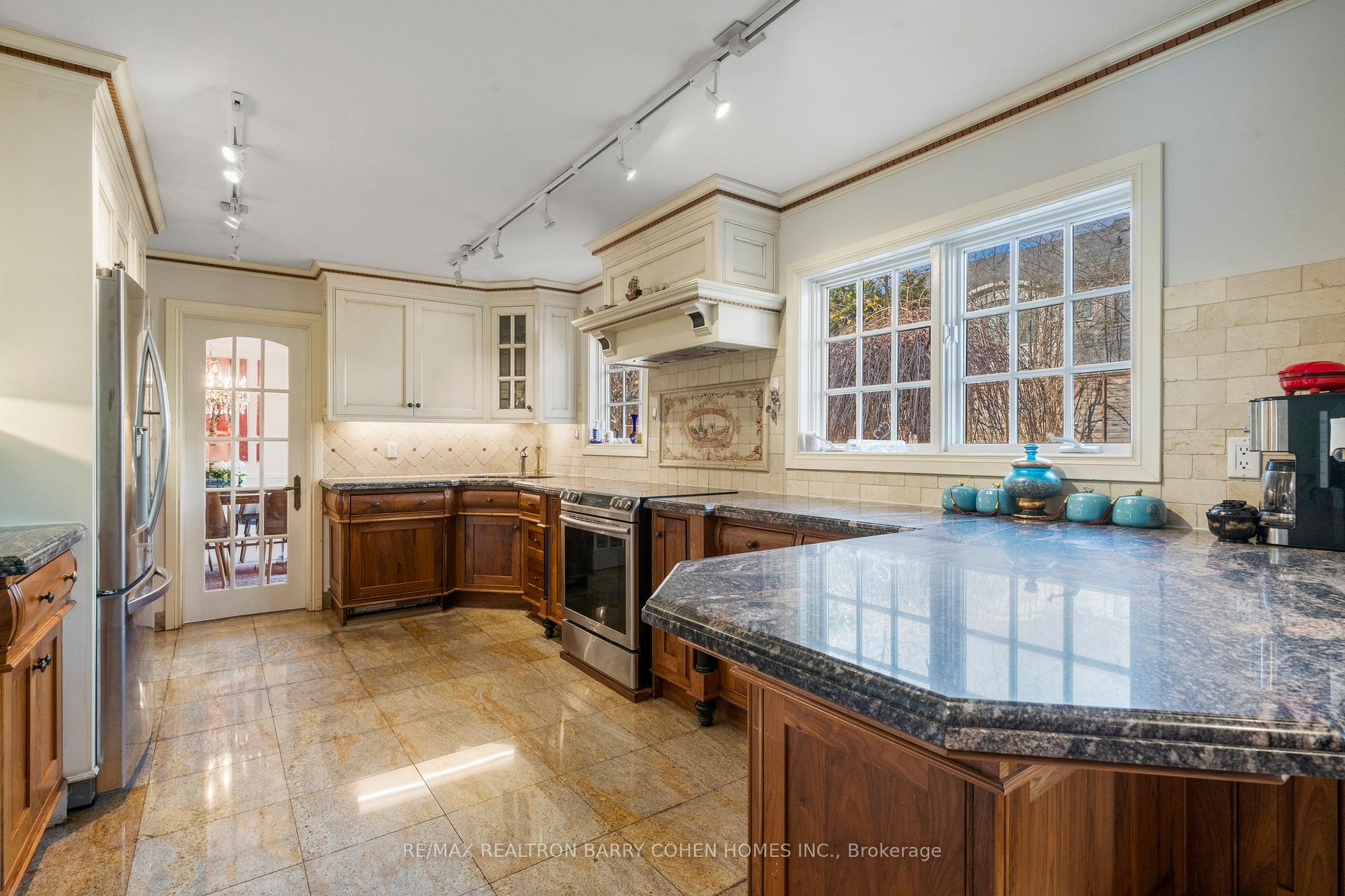 4 Chipstead Rd, Toronto, ON M3B3E6 | 4 Bedroom 5 Bathroom Detached House | Image 9