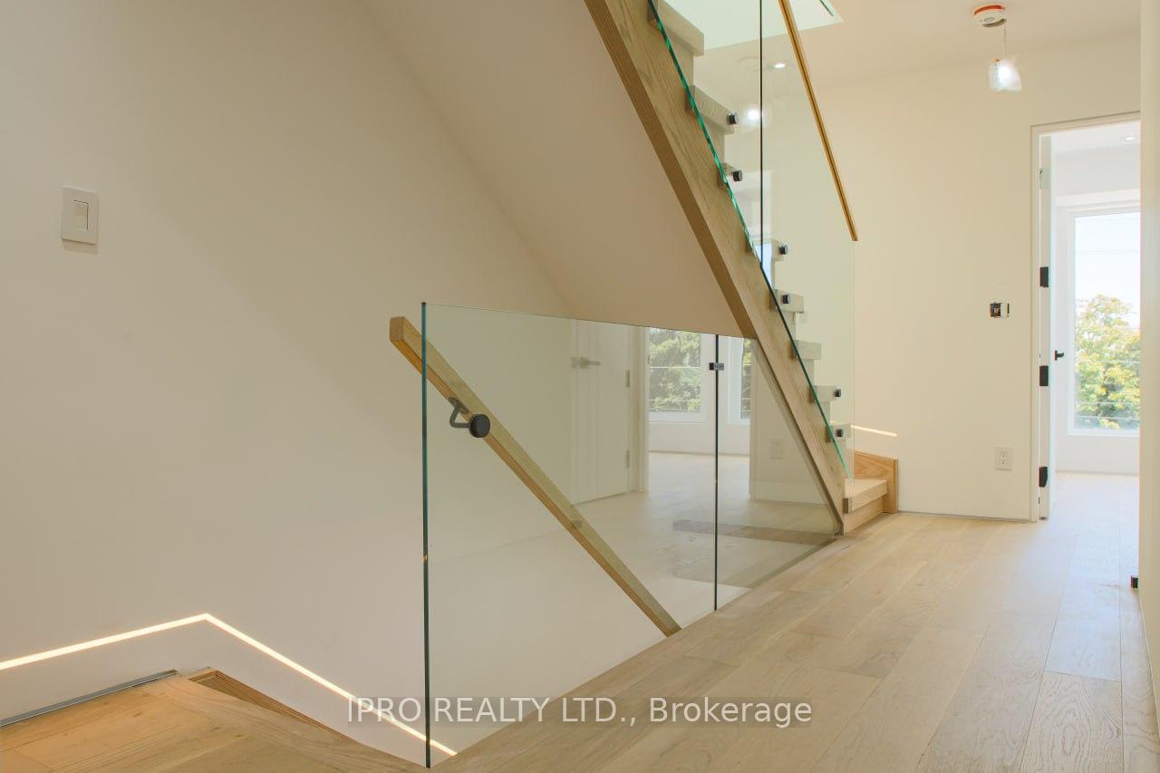 2970B Bayview Ave, Toronto, ON M2N5K7 | 4 Bedroom 5 Bathroom Detached House | Image 12